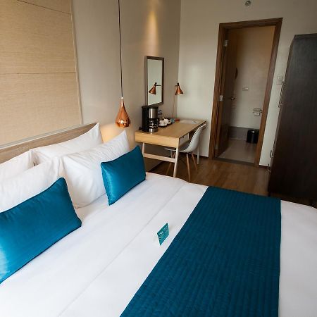 The Cirque Serviced Residences Quezon City Exterior foto
