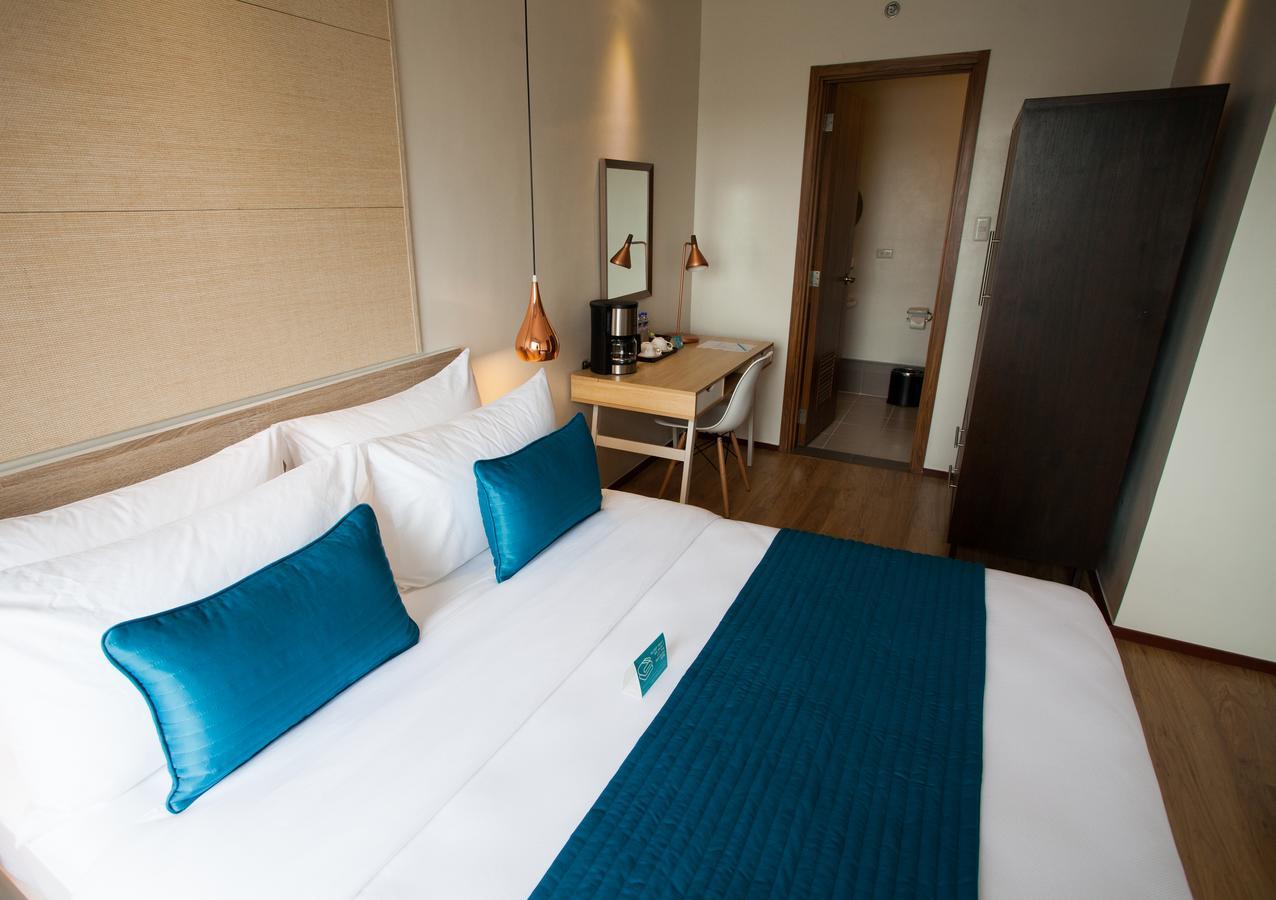 The Cirque Serviced Residences Quezon City Exterior foto