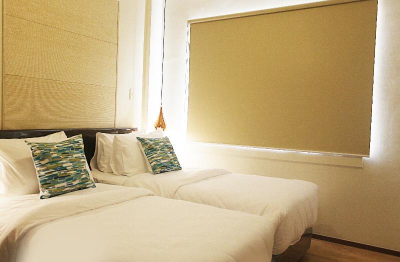 The Cirque Serviced Residences Quezon City Exterior foto